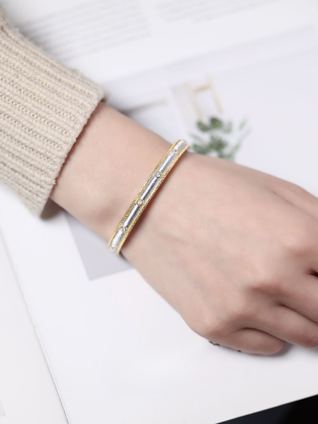 Tarvia Bangle