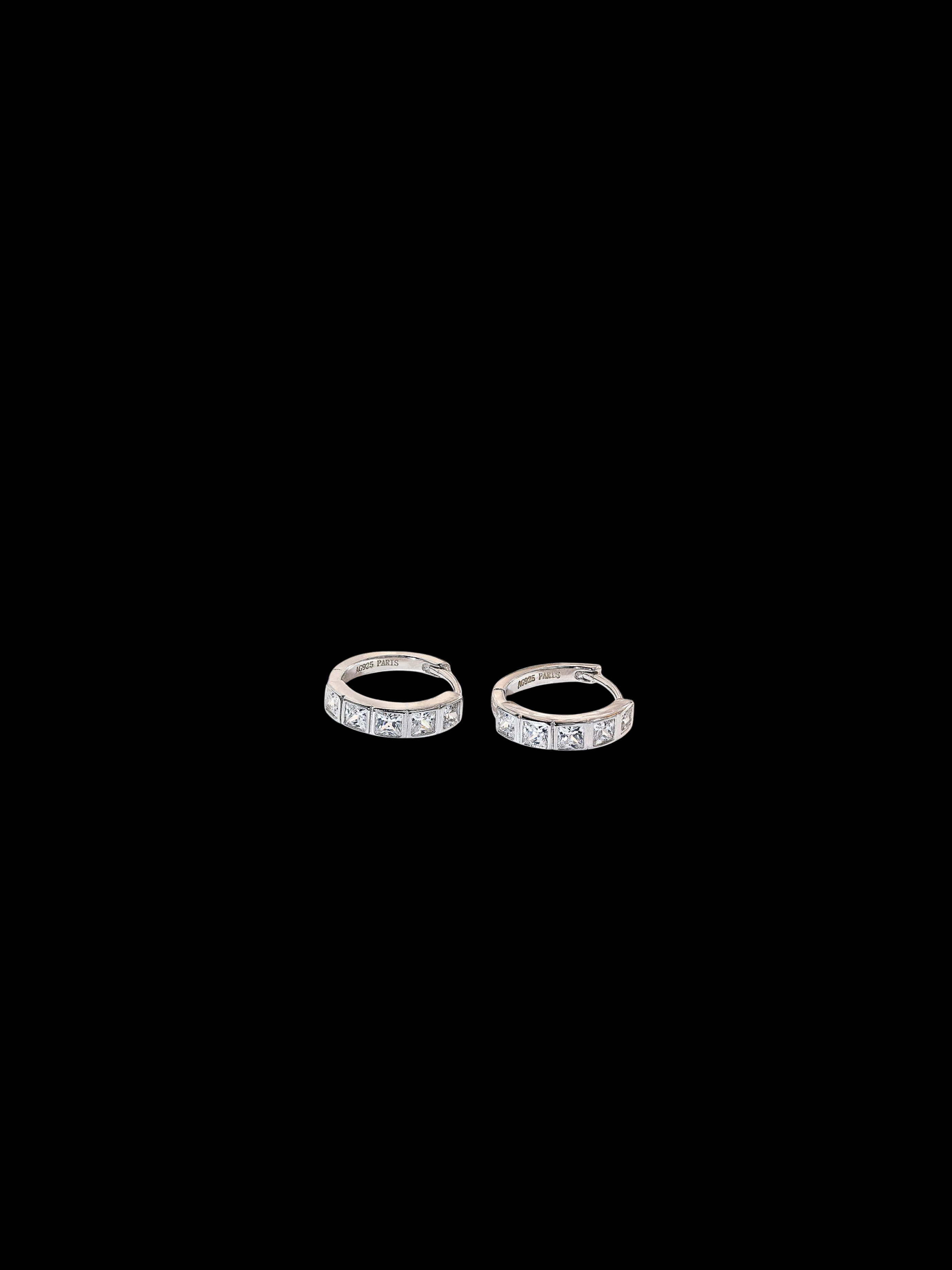 Velextra Hoop Earrings