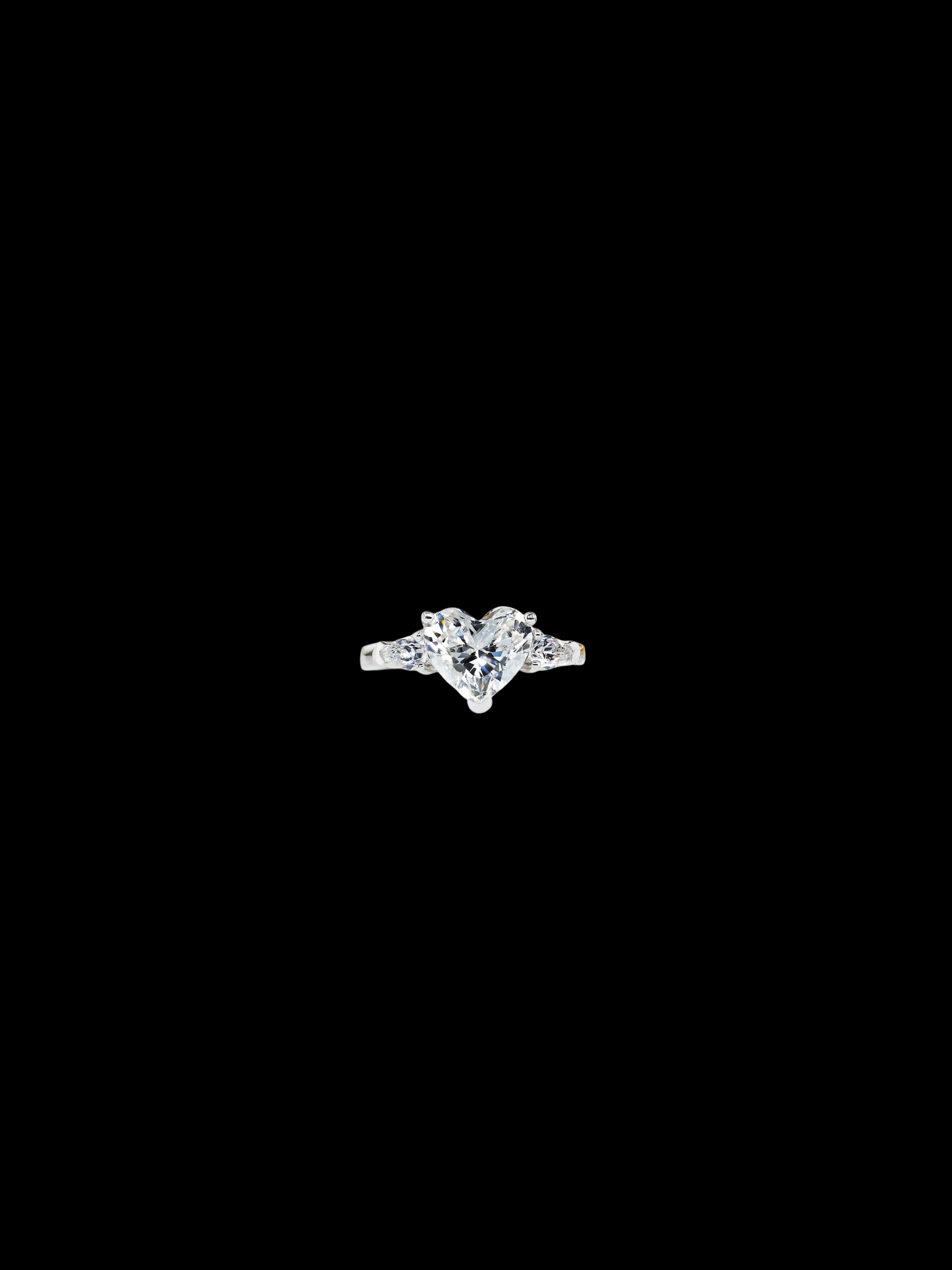 Fienna Heart Ring