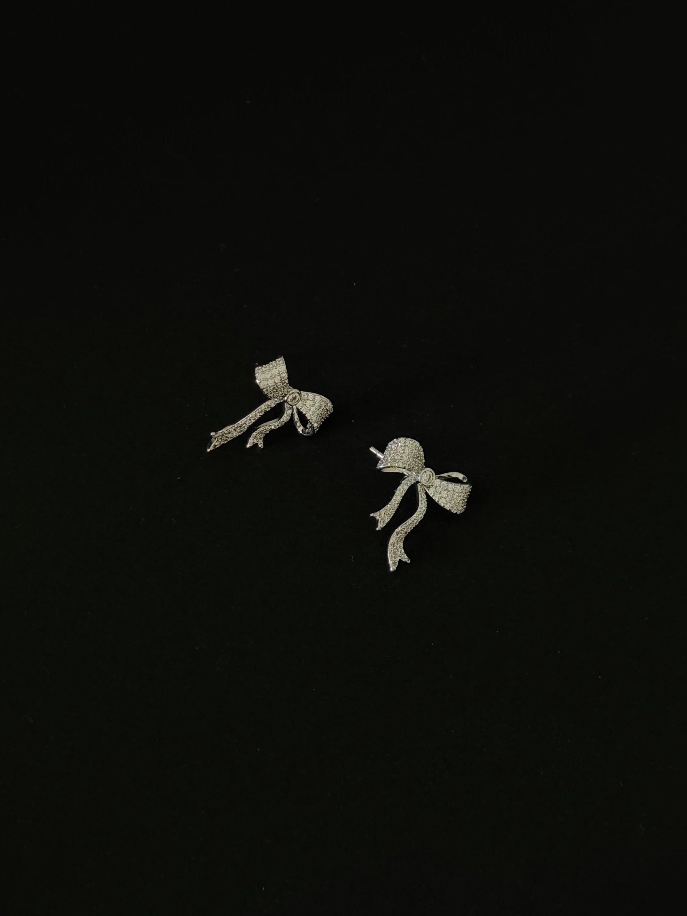 Bolina Ribbon Stud Earrings