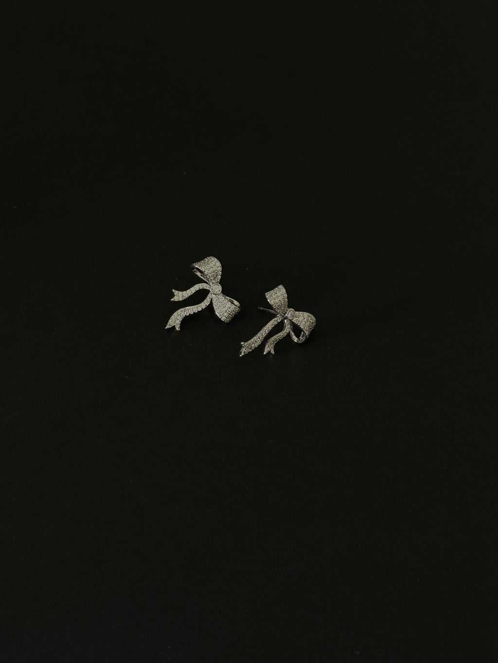 Bolina Ribbon Stud Earrings