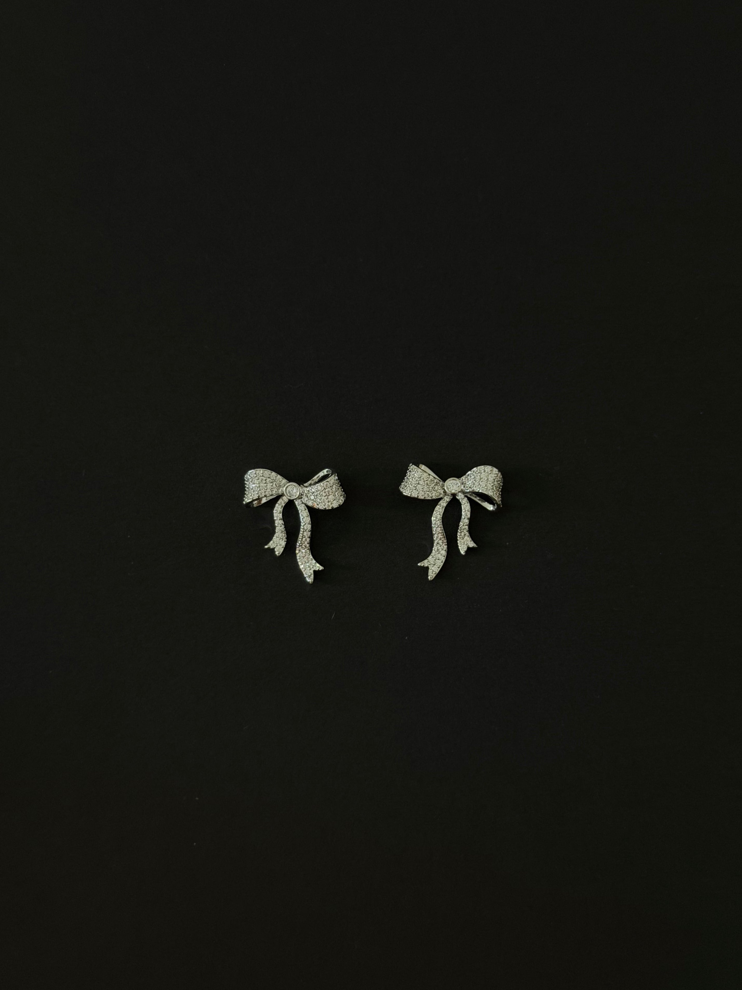 Bolina Ribbon Stud Earrings