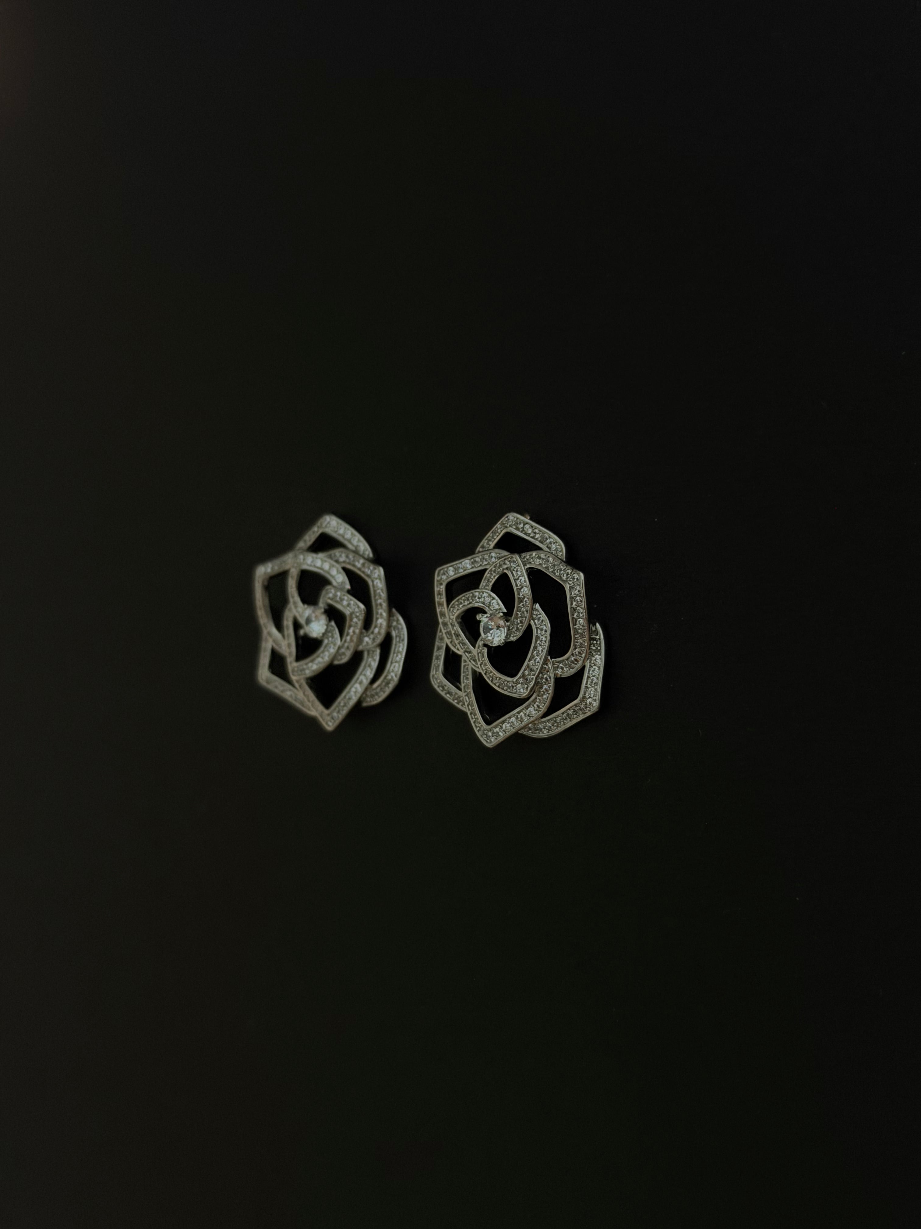 Bipo Earrings - White Gold