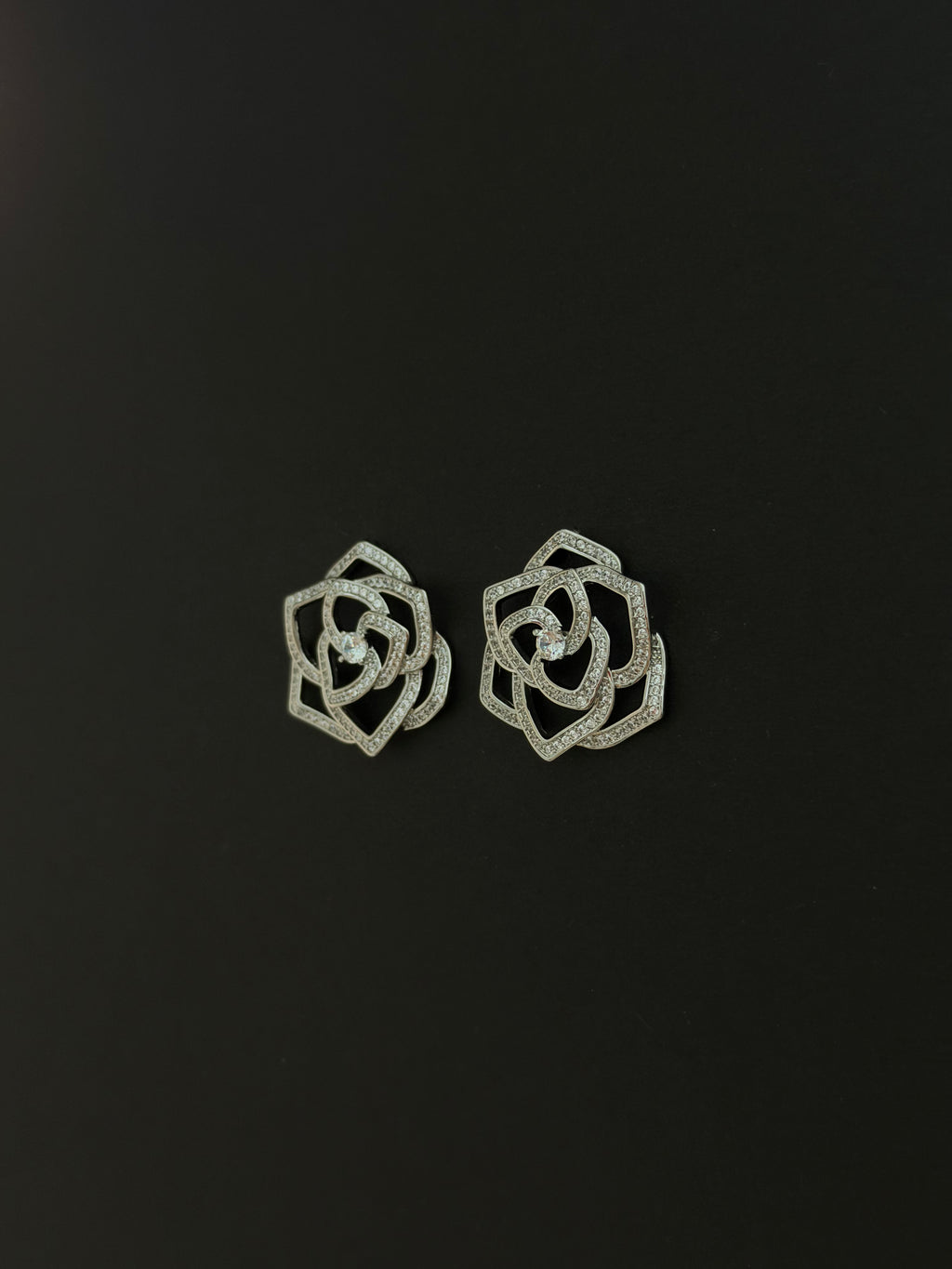Bipo Earrings - White Gold
