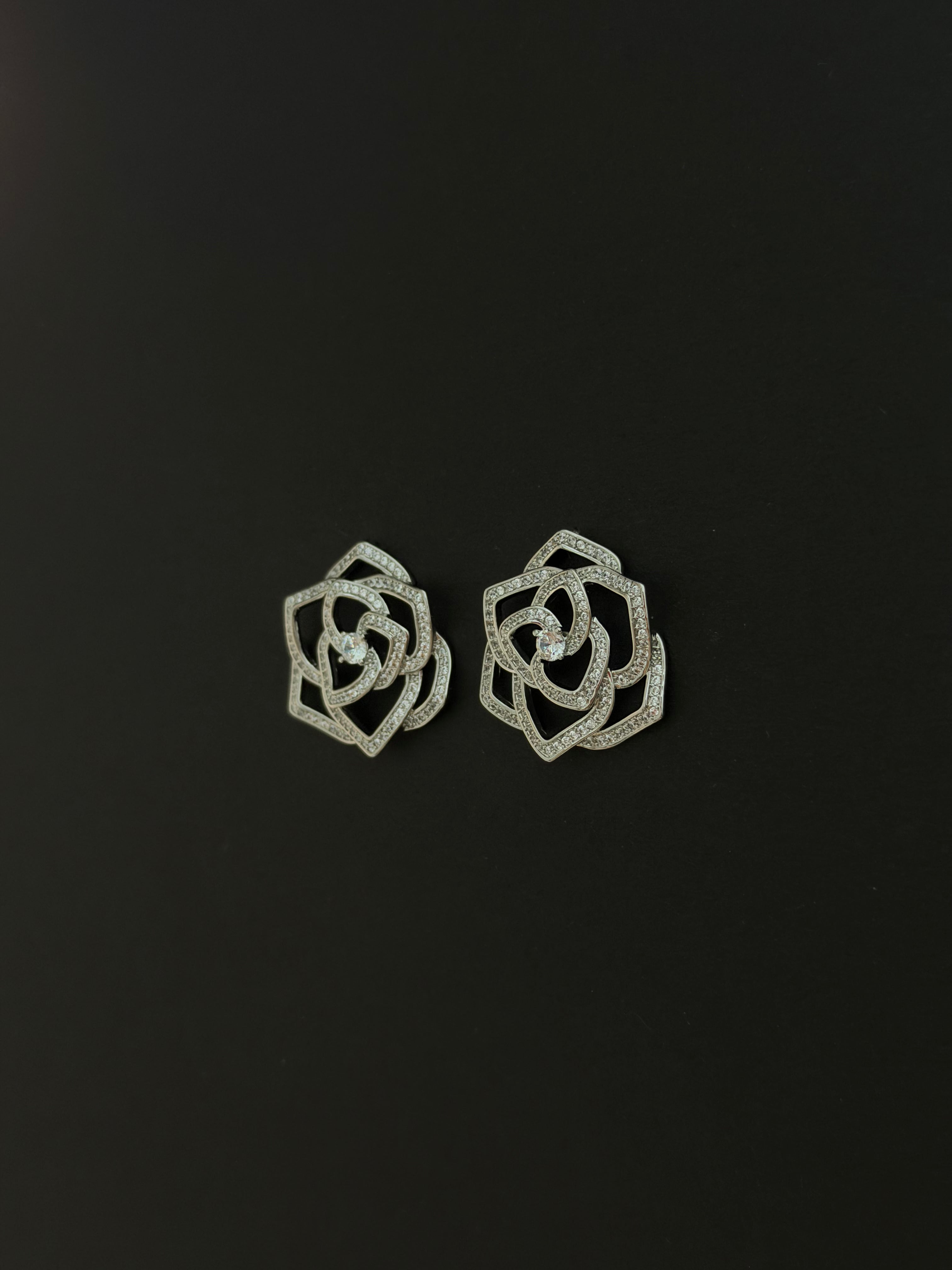 Bipo Earrings - White Gold
